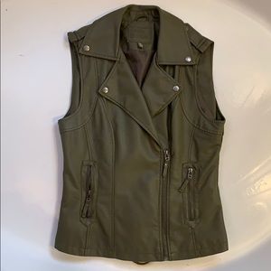 Khaki Zip-up Vest - Super Cute With Jeans!